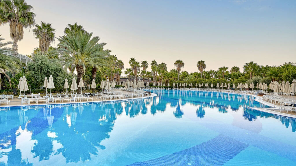 Sea World Resort & Spa