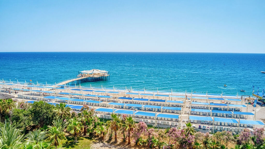 Sea World Resort & Spa