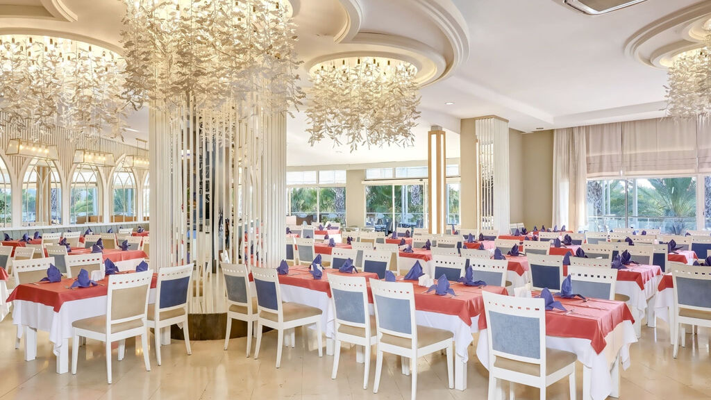 Sea World Resort & Spa