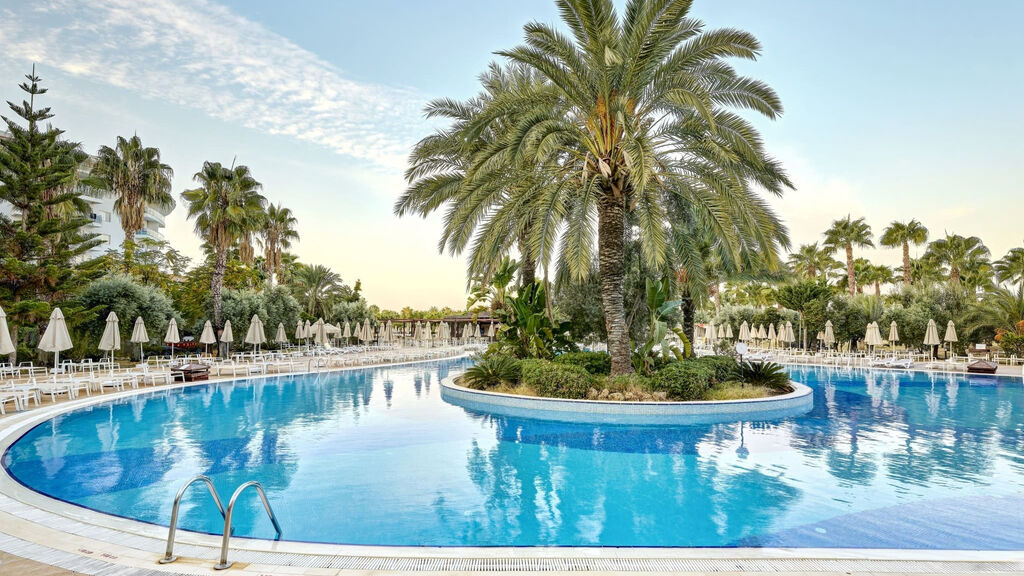 Sea World Resort & Spa