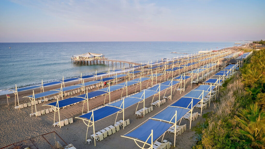 Sea World Resort & Spa