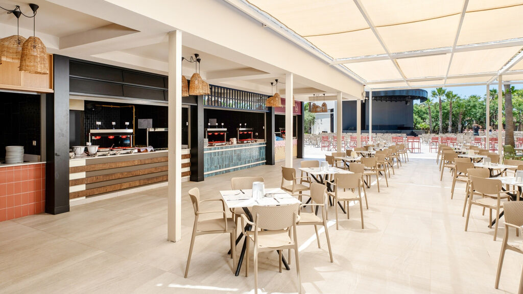 Sea World Resort & Spa