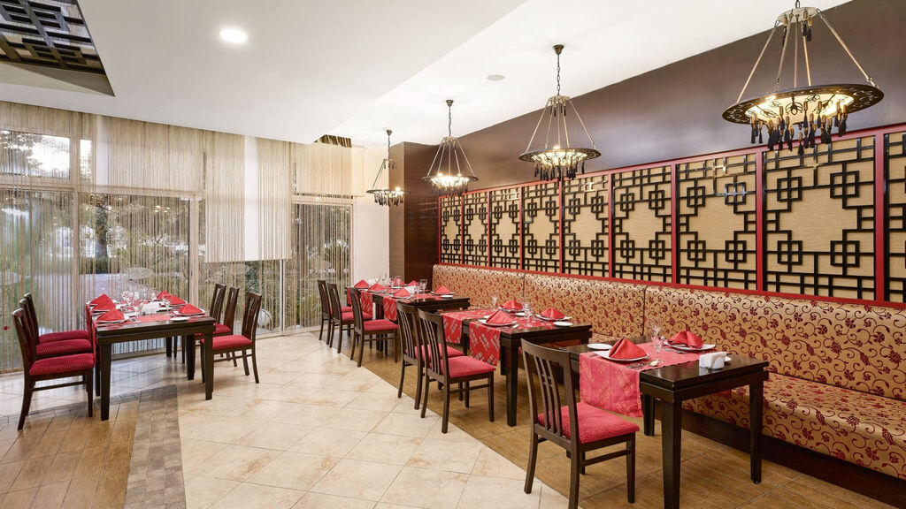 Sea World Resort & Spa