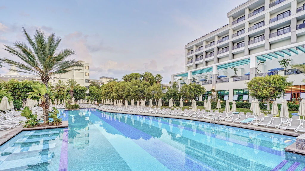 Seaden Valentine Resort & Spa