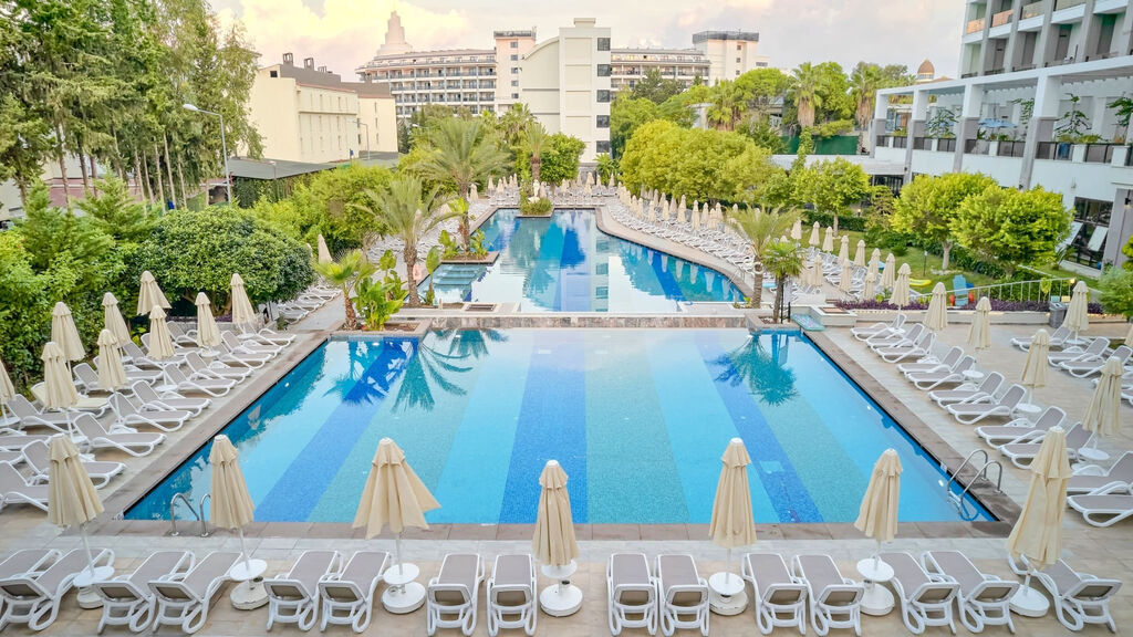 Seaden Valentine Resort & Spa