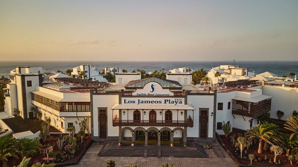 Seaside Los Jameos Playa