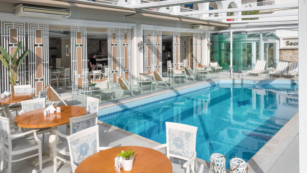 Secret Paradise Hotel & Spa