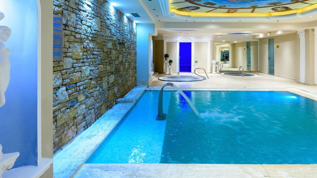 Secret Paradise Hotel & Spa