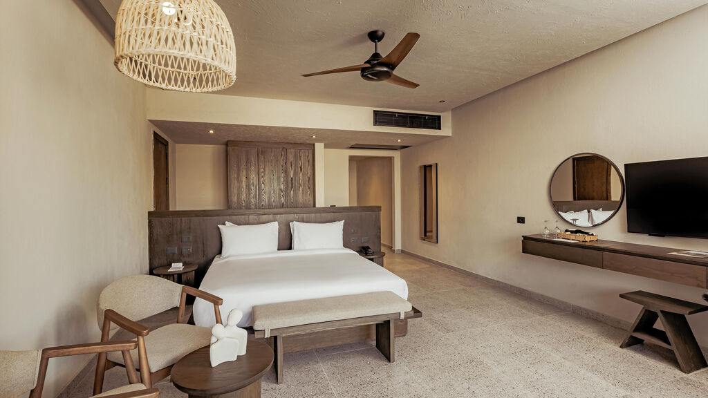 Sentido Naga Bay