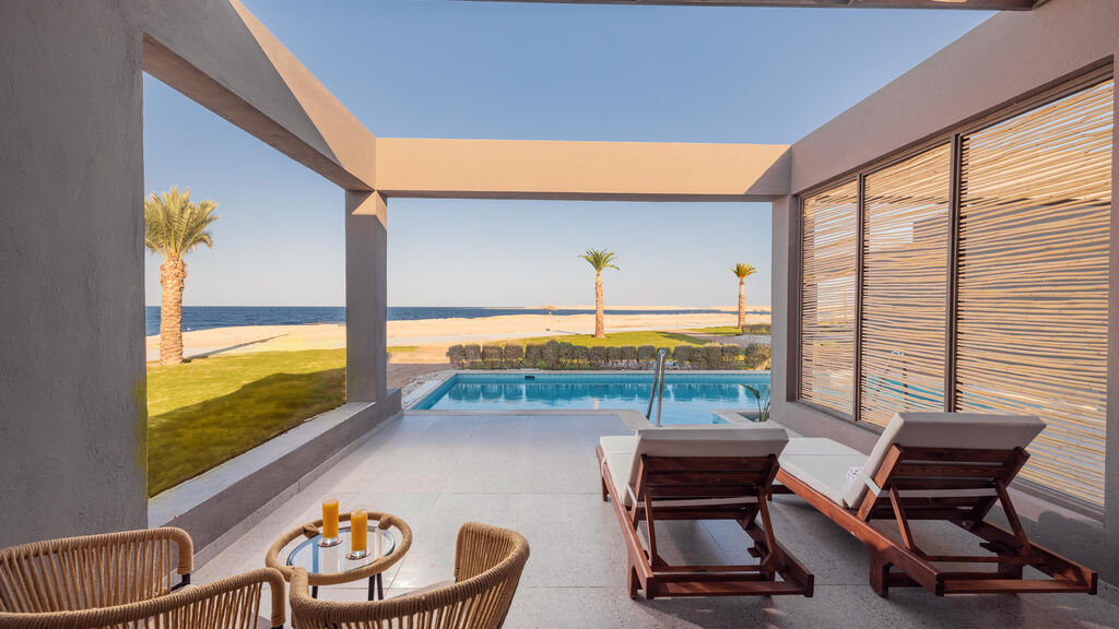 Sentido Naga Bay
