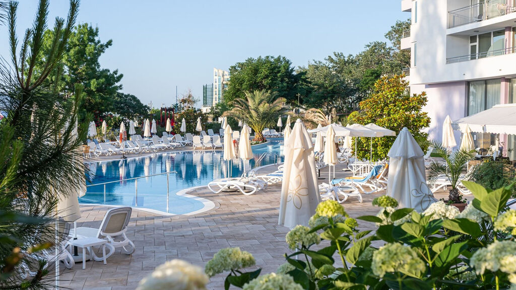 Sentido Neptun Beach