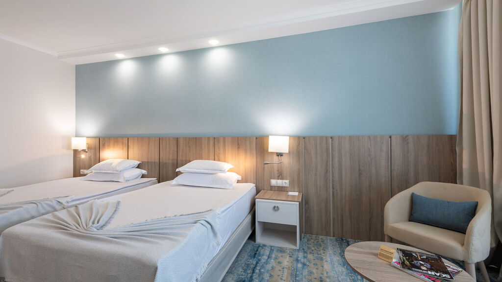 Sentido Neptun Beach