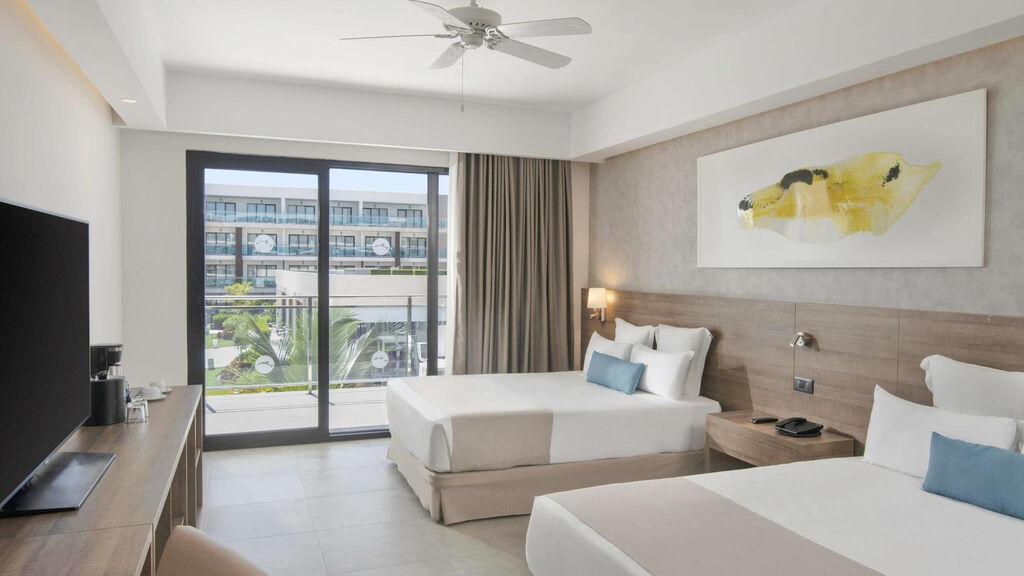 Serenade Punta Cana Beach & Spa Resort