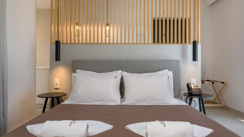 Serenity Luxury Hotel Agrilia