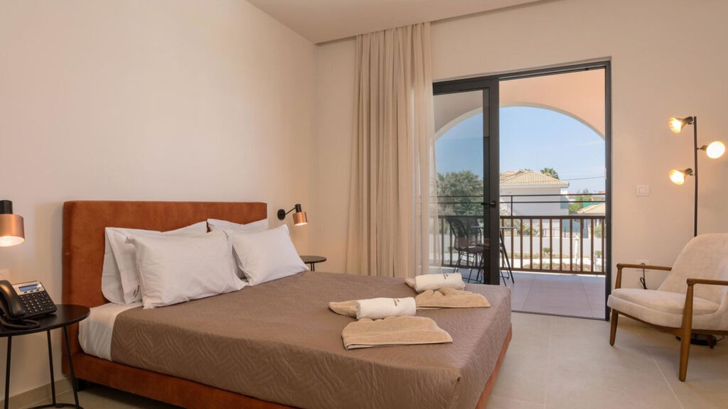 Serenity Luxury Hotel Agrilia