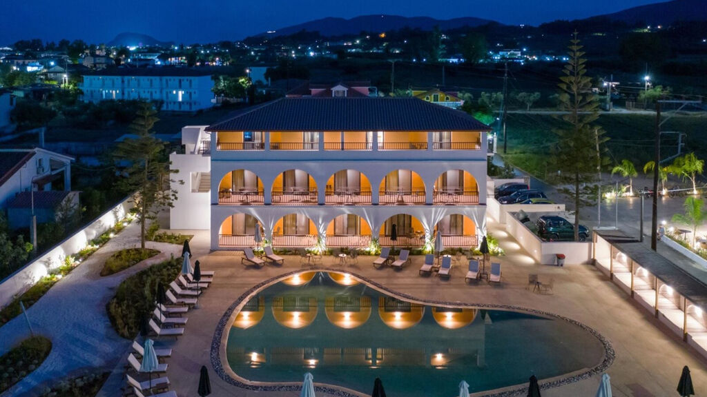 Serenity Luxury Hotel Agrilia