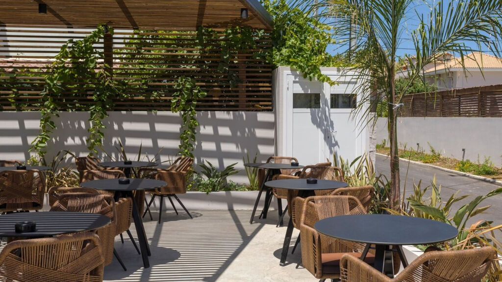 Serenity Luxury Hotel Agrilia