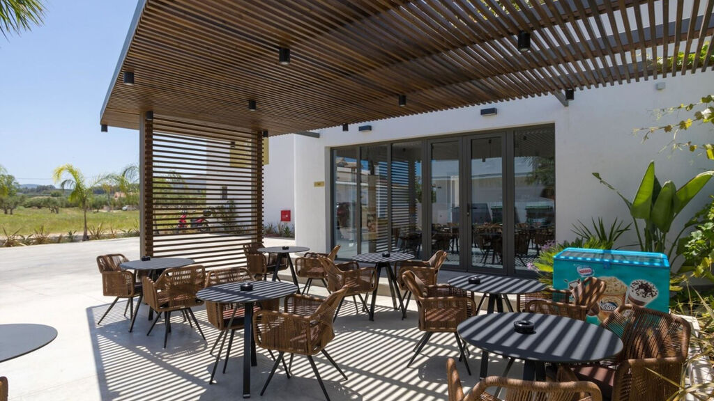 Serenity Luxury Hotel Agrilia