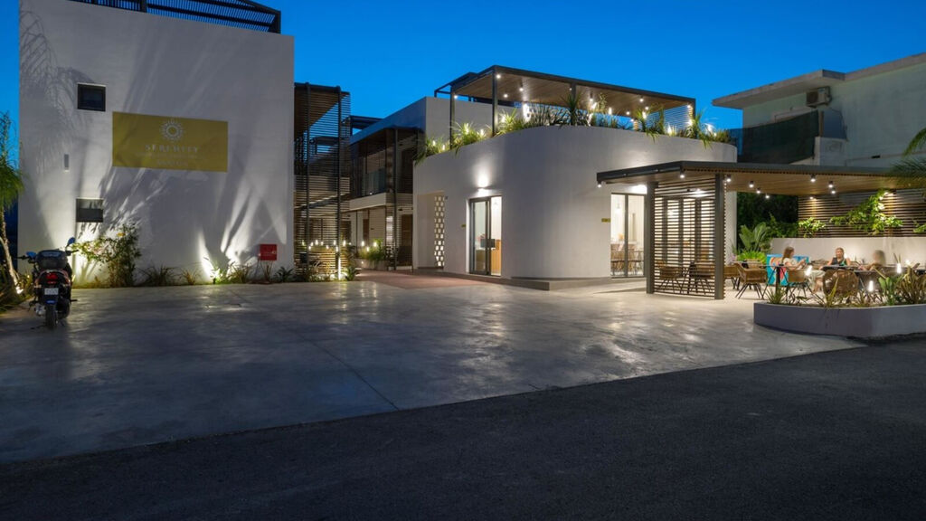 Serenity Luxury Hotel Agrilia