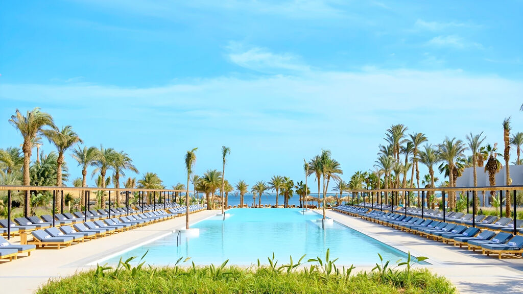 Serry Beach Resort