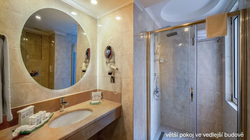 Seven Seas Gravel Select