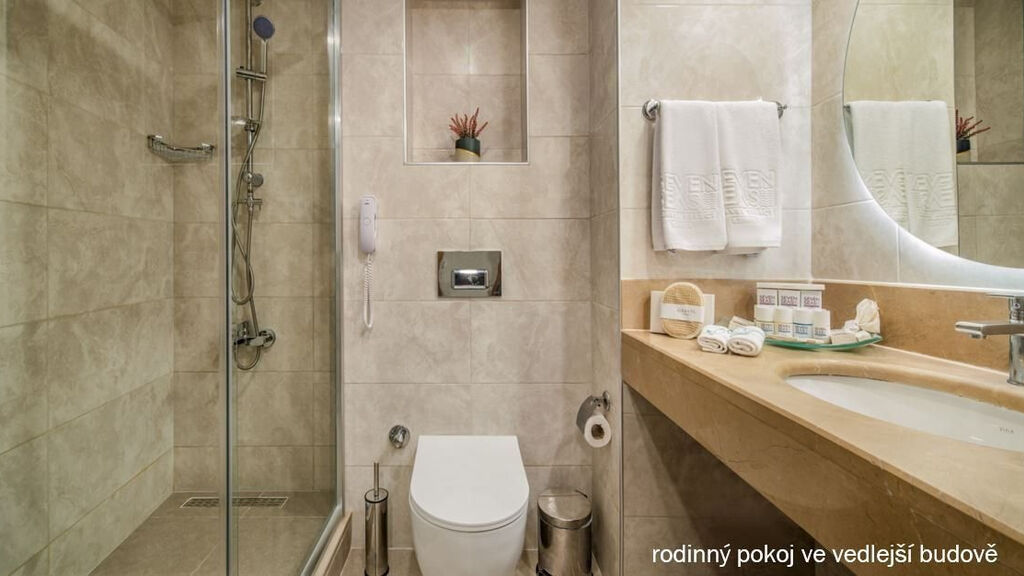 Seven Seas Gravel Select