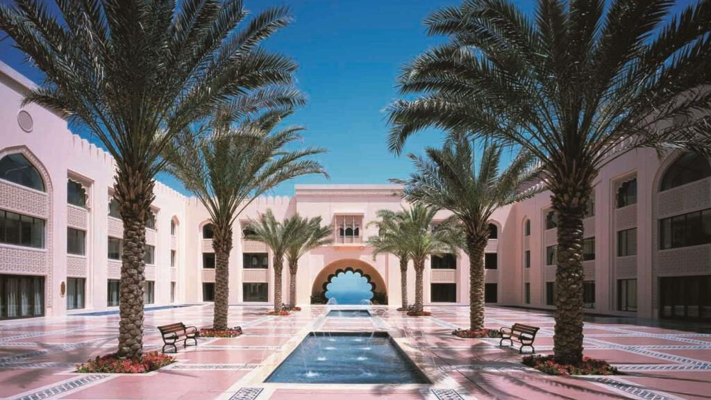 Shangri La - Al Husn