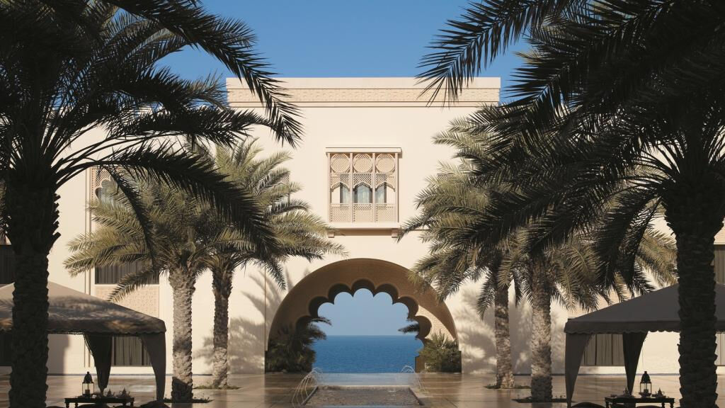 Shangri La - Al Husn