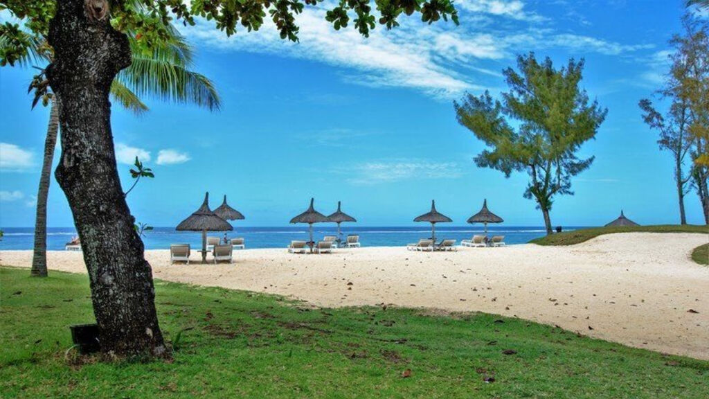 Shanti Maurice Resort & Spa