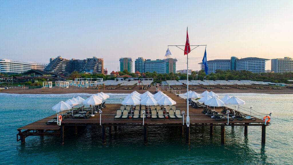 Sherwood Exclusive Lara