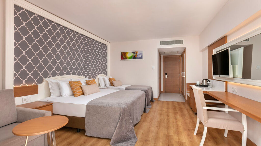 Sherwood Exclusive Lara