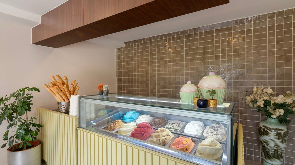 Sherwood Exclusive Lara