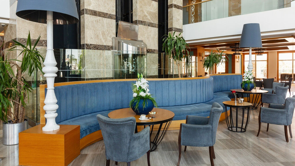 Sherwood Exclusive Lara