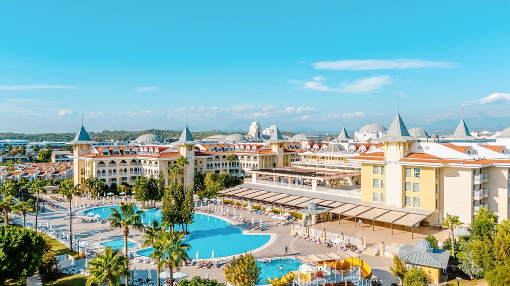 Side Star Resort