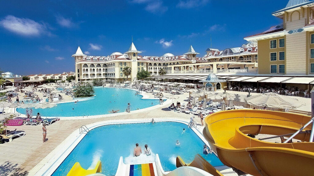 Side Star Resort