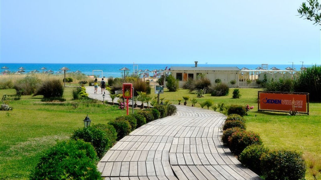 Sikania Resort & Spa