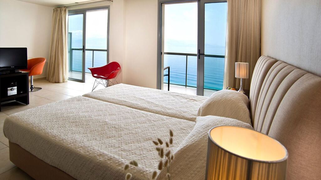 Sikyon Coast Hotel & Resort