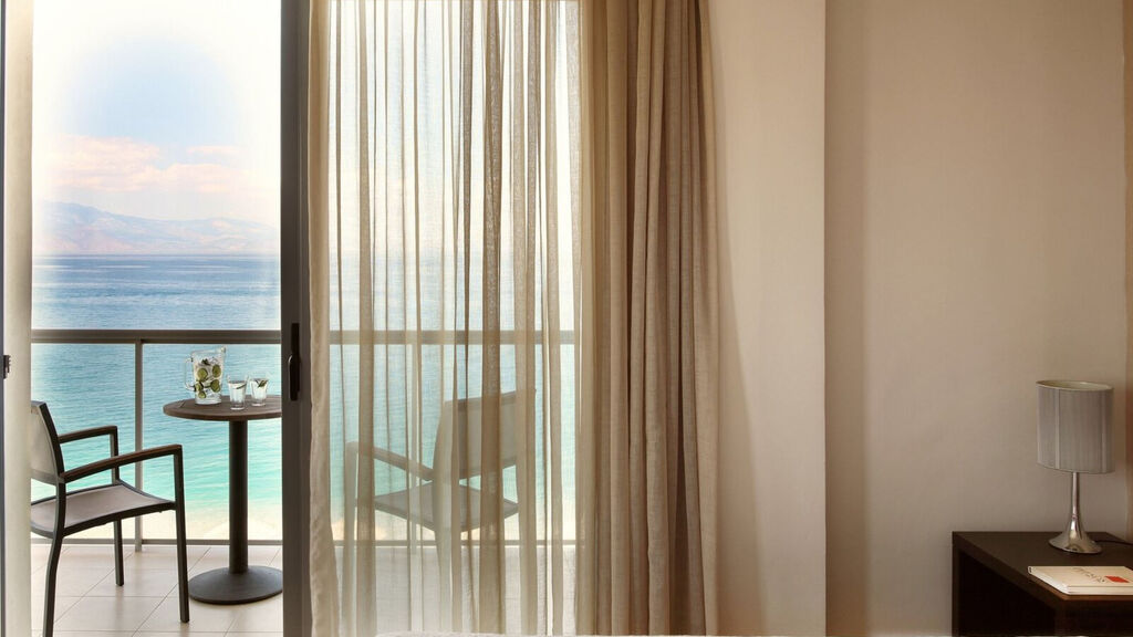 Sikyon Coast Hotel & Resort