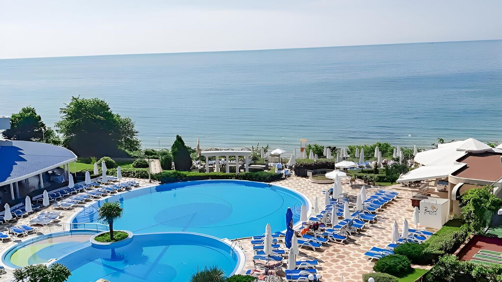 Sineva Beach