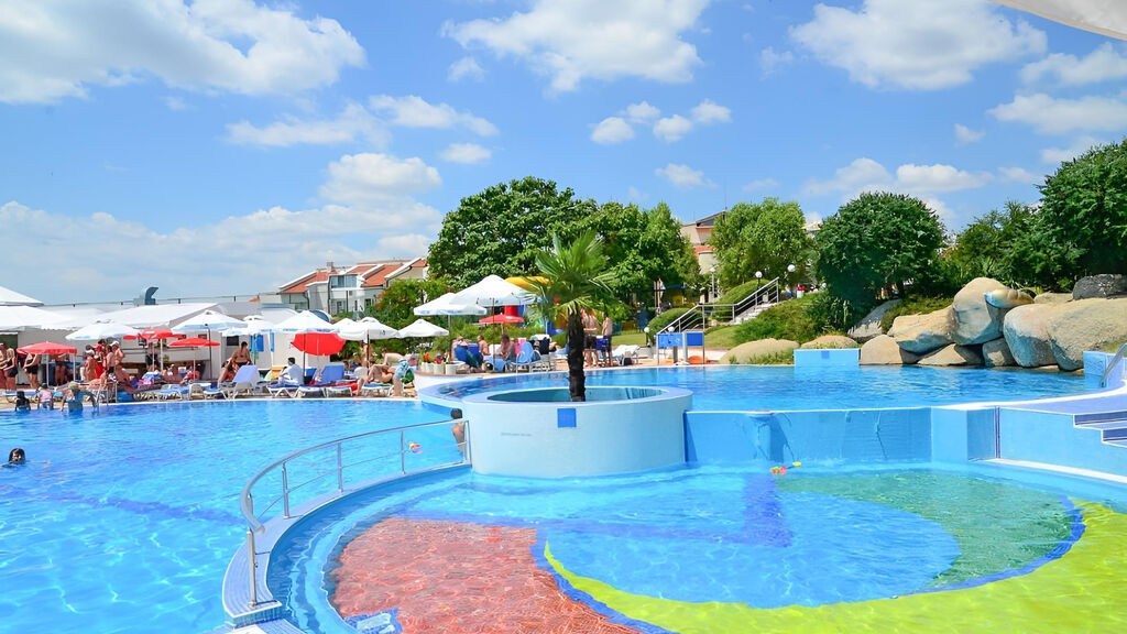 Sineva Beach