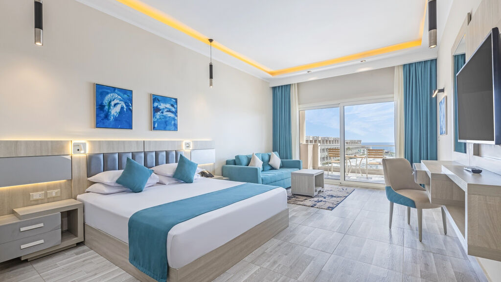 Sirena Beach Resort & Spa