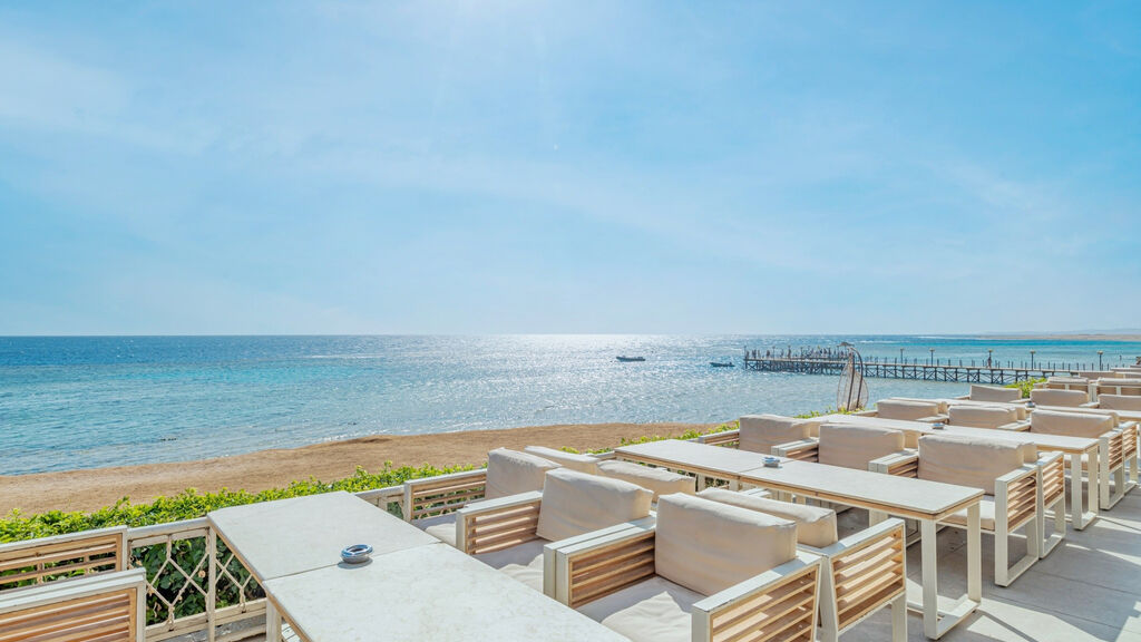 Sirena Beach Resort & Spa
