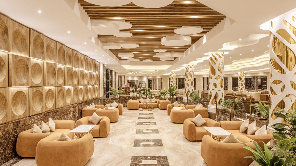 Sirena Beach Resort & Spa