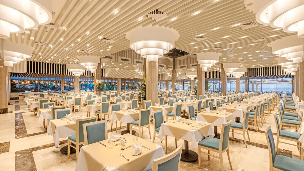 Sirena Beach Resort & Spa