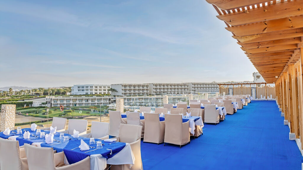 Sirena Beach Resort & Spa