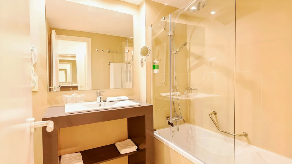 Sirenis Seaview Country Club