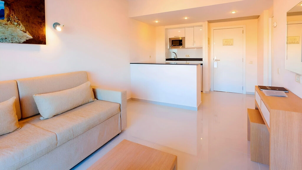 Sirenis Seaview Country Club