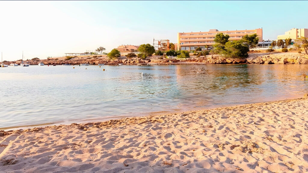 Sirenis Seaview Country Club