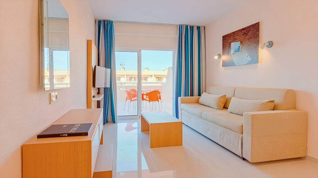 Sirenis Seaview Country Club