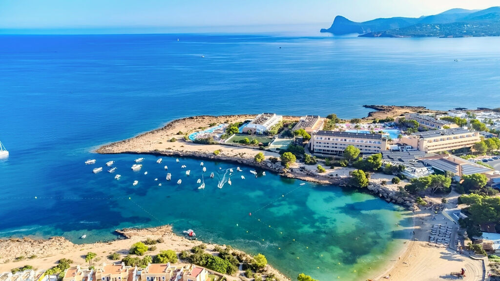 Sirenis Seaview Country Club